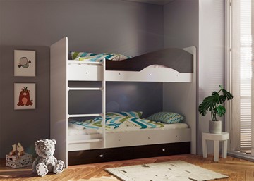Детская  двухъярусная кровать Мая с 2 ящиками на щитах, корпус Млечный дуб, фасад Венге в Кемерово - предосмотр