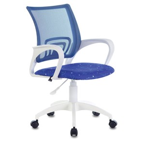 Офисное кресло Brabix Fly MG-396W (с подлокотниками, пластик белый, сетка, темно-синее с рисунком "Space") 532405 в Кемерово