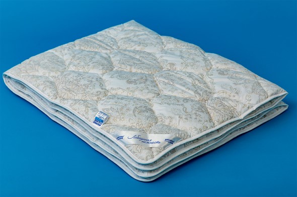 Одеяло всесезонное полутороспальное Лебединая нежность в Кемерово - изображение